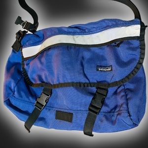 Patagonia • Vintage Shade of Blue Messenger Bag Blue / Shimmer Shoulder Bag